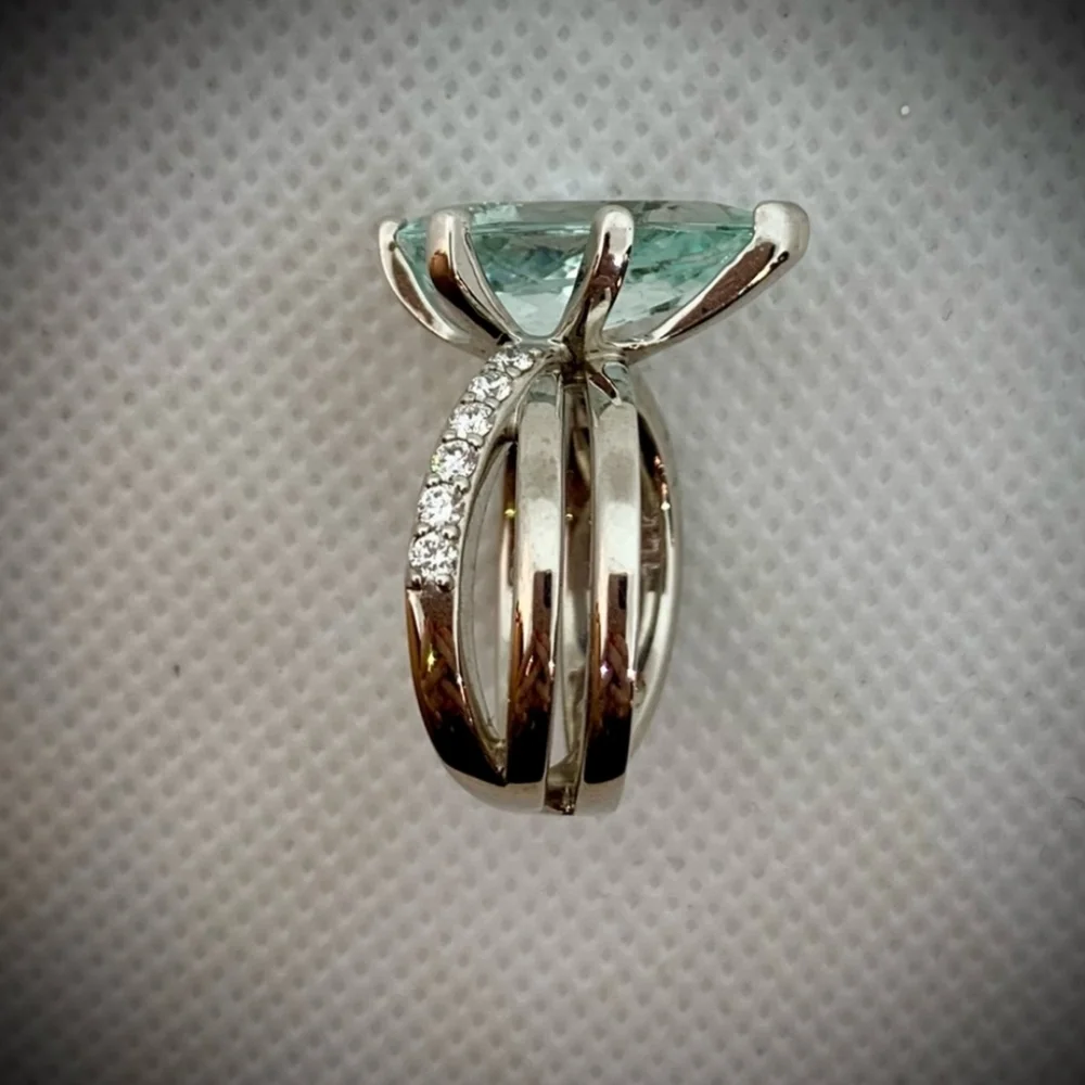 14k White gold 5 CT Aquamarine diamond ring